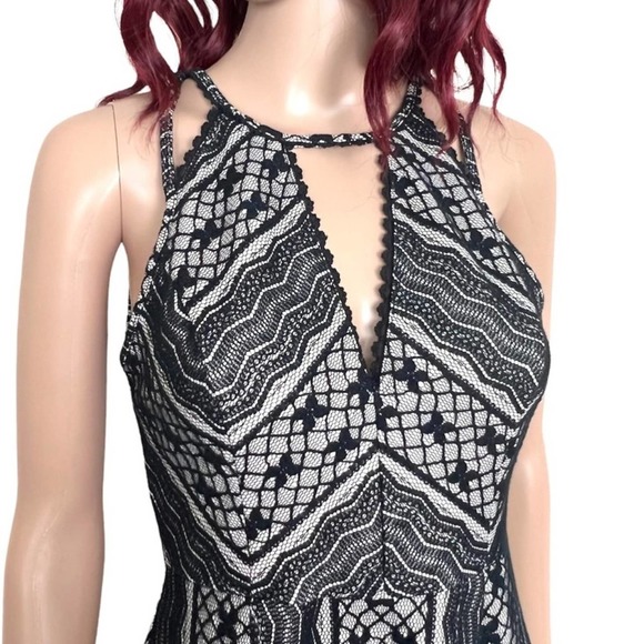 Free People Womens Miss Connections Lace Dress size 2 Black Nude Crochet NWOT - Picture 3 of 9